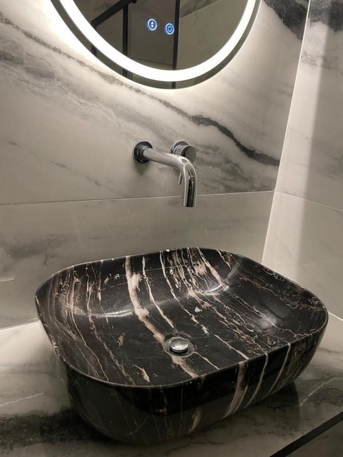 Luxury Apartment Edinburgh Centre With Steam Room Eksteriør billede
